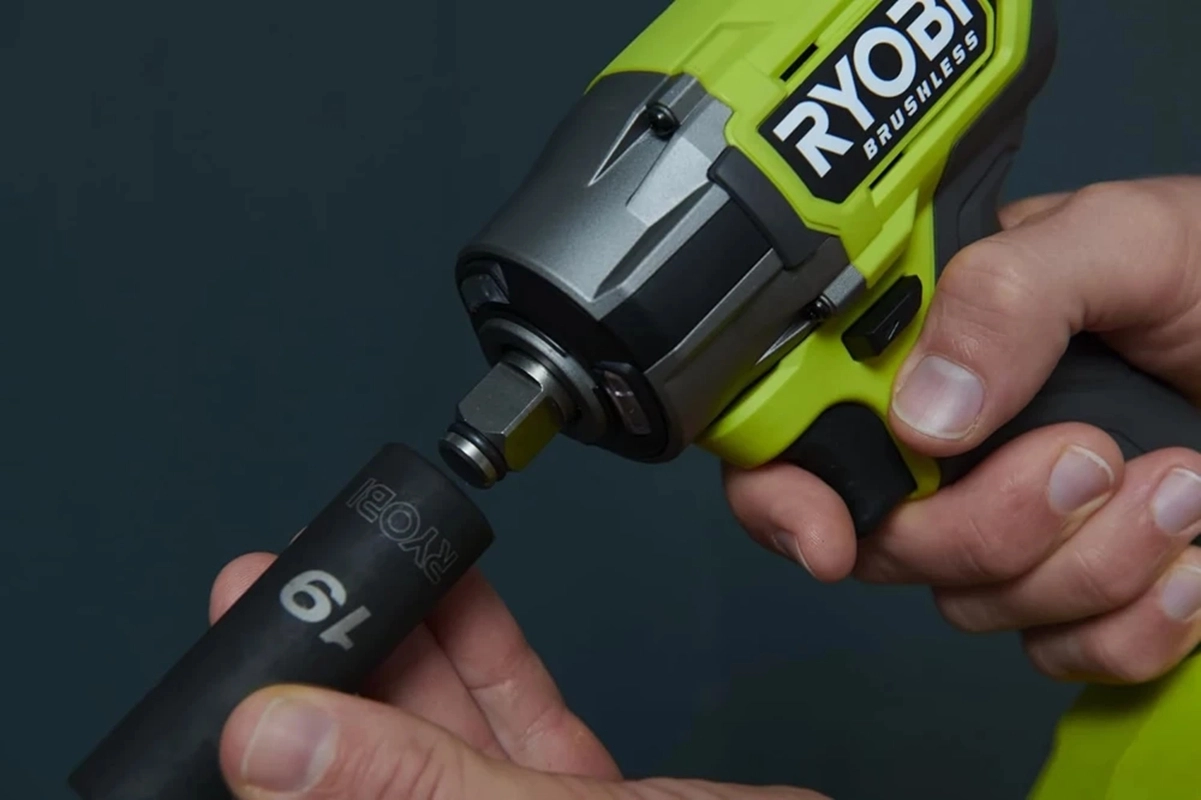 Ryobi RIW18CBL-0 18V ONE+ HP Kömürsüz Somun Sıkma - T5133006492
