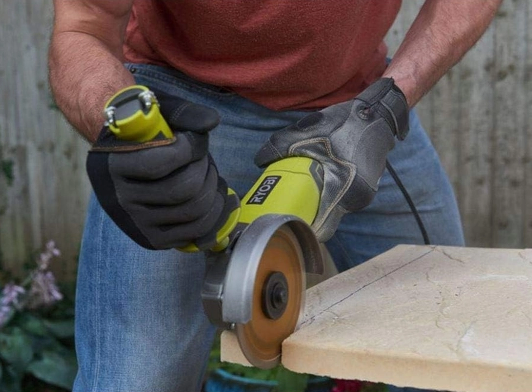 Ryobi RAG1010-125SF 1010W 125mm Profesyonel Avuç Taşlama Makinesi