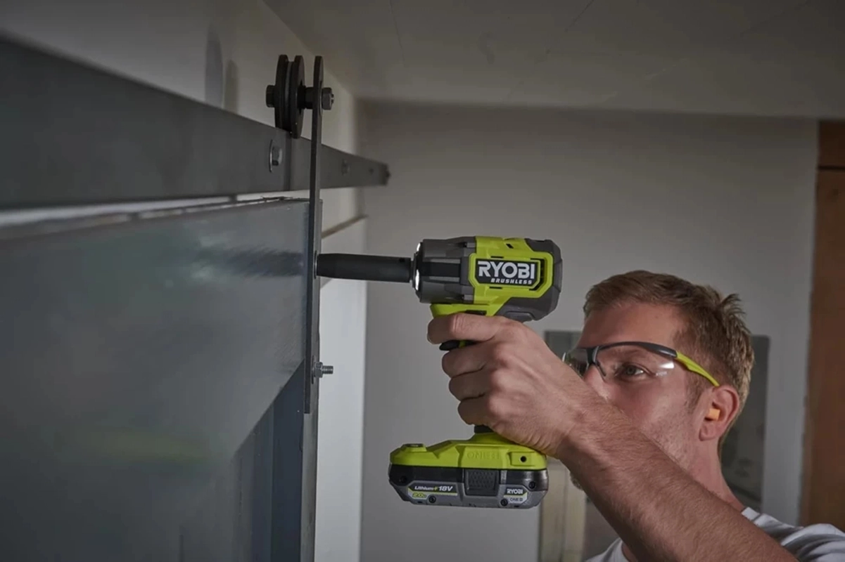 Ryobi RIW18CBL-0 18V ONE+ HP Kömürsüz Somun Sıkma - T5133006492