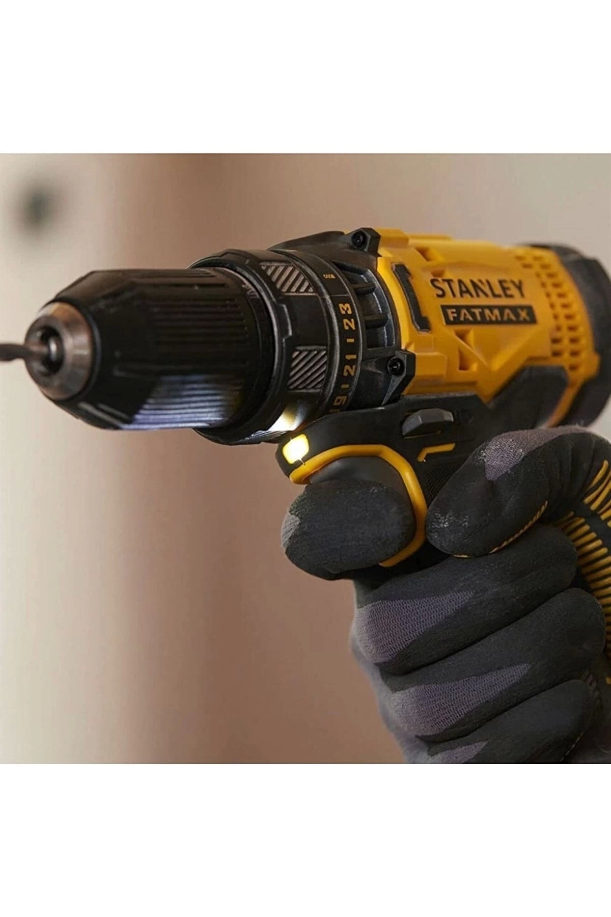 Stanley SCD700D2K Li-Ion Çift Akülü Matkap 18V 2.0Ah 